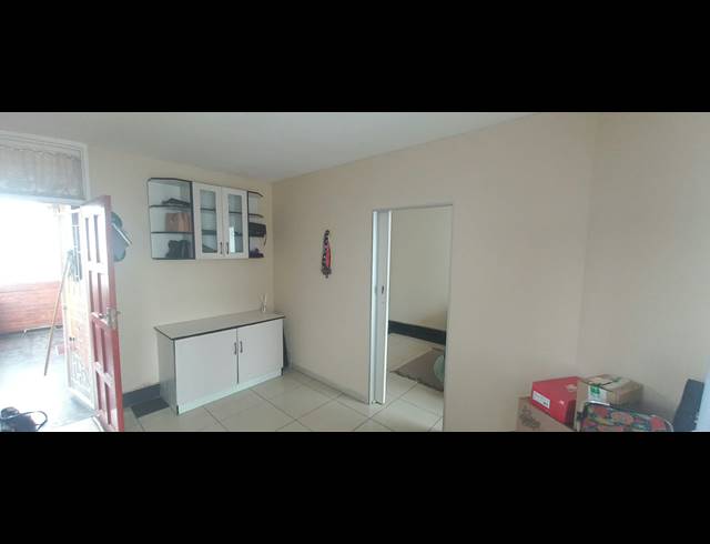 1 BEDROOM FLAT FOR SALE IN ESSENWOOD